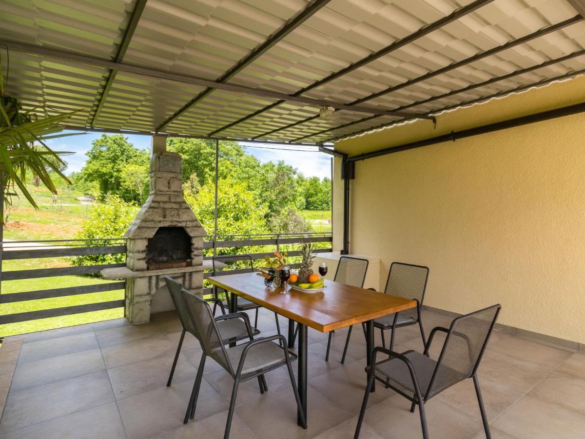 Holiday Home Larisa - Ipc141 By Interhome Pićan Extérieur photo