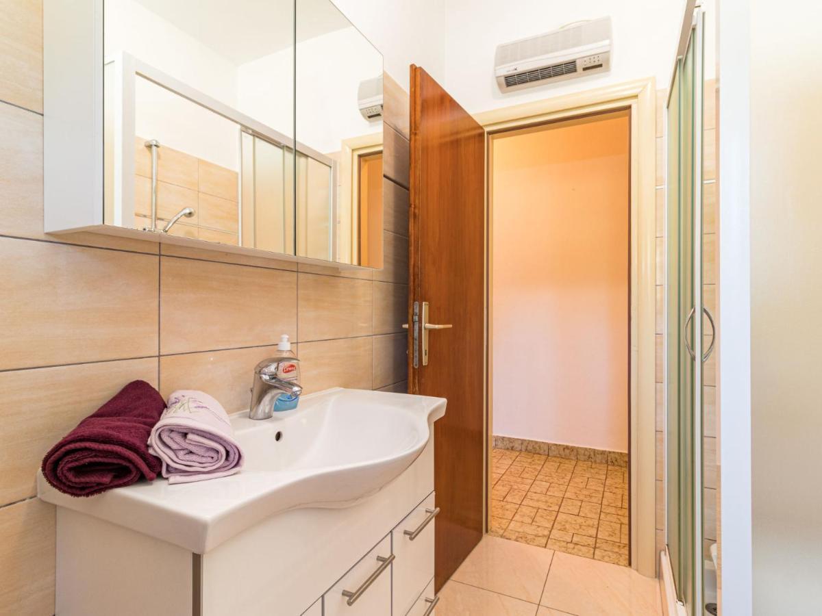 Holiday Home Larisa - Ipc141 By Interhome Pićan Extérieur photo